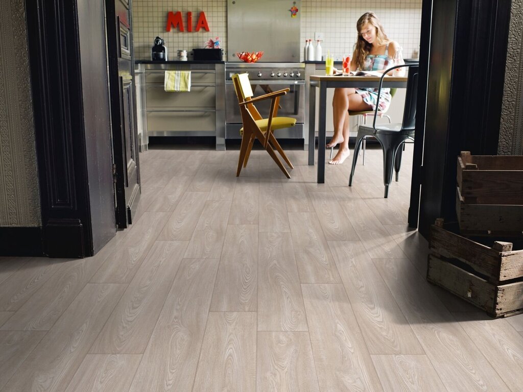 Laminate oak bjorn