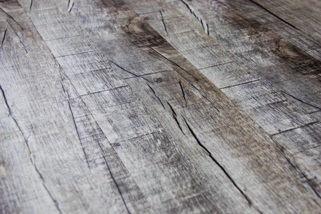 Laminate under old wood