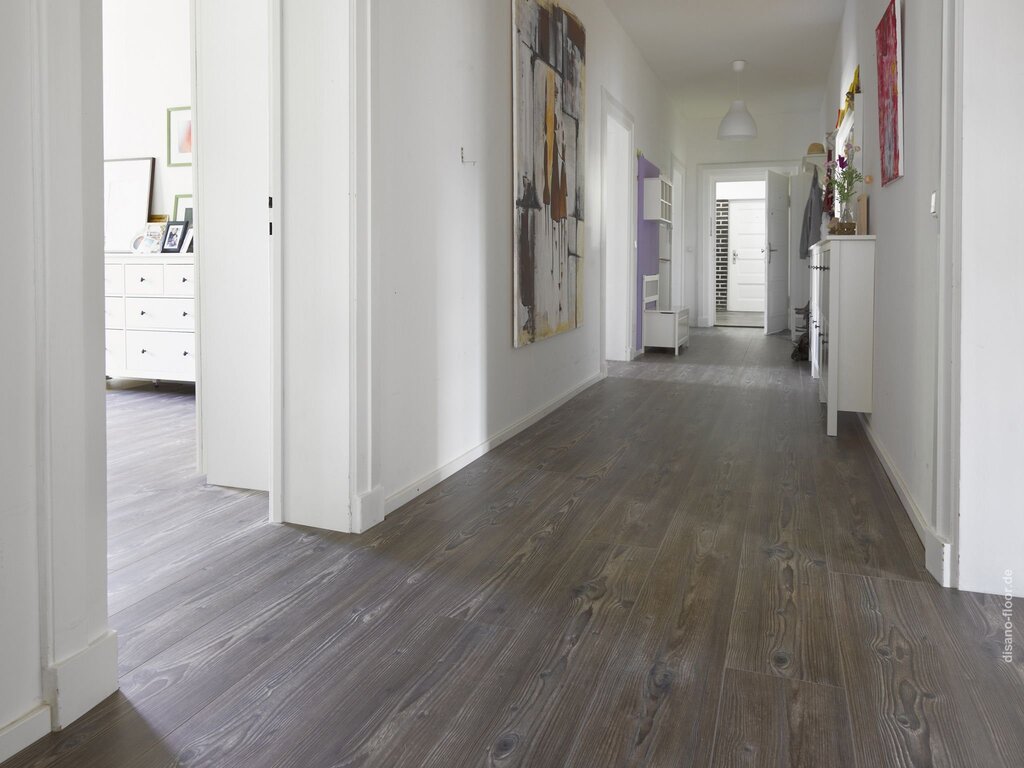 Laminate oak color