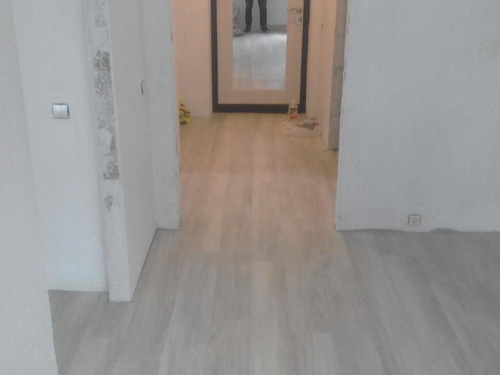 Laminate in a single contour