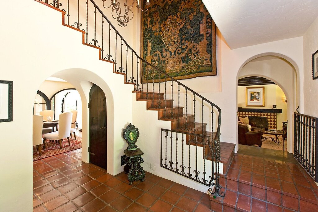 A staircase in Mediterranean style