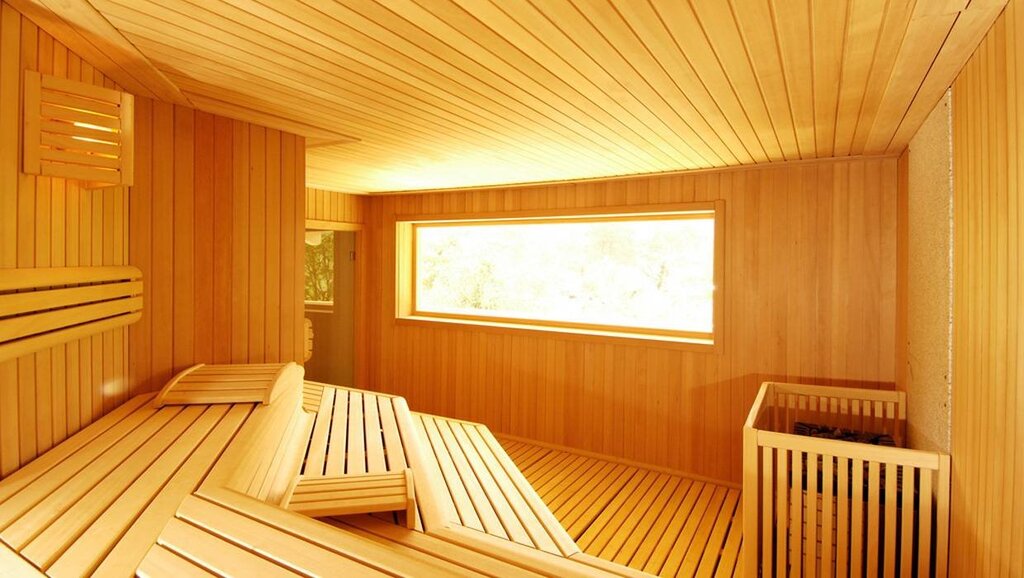 Linden paneling for the sauna