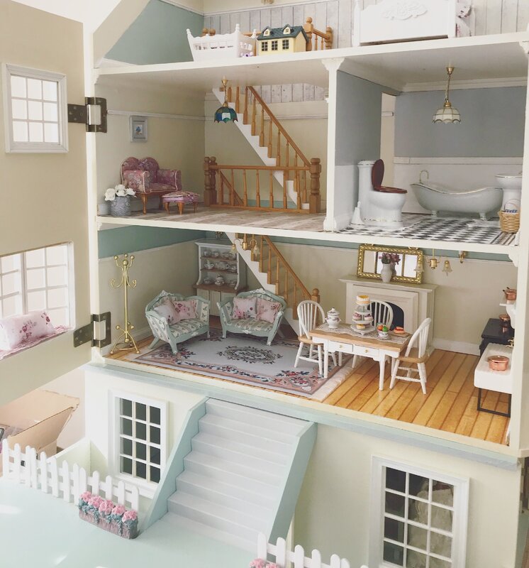 Dollhouse furniture