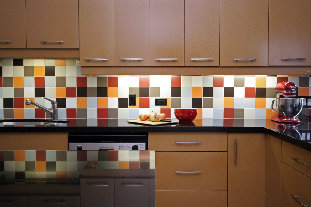 Kitchen backsplash