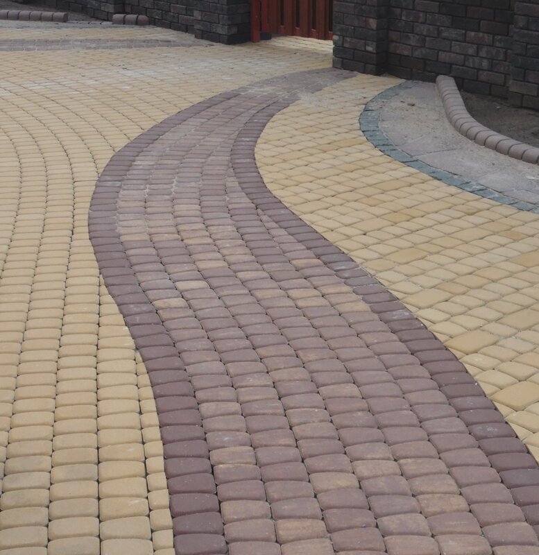 Melikonpolar paving tiles