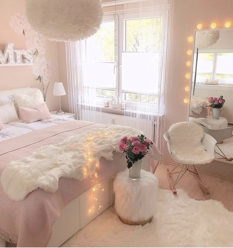 Cute pink room