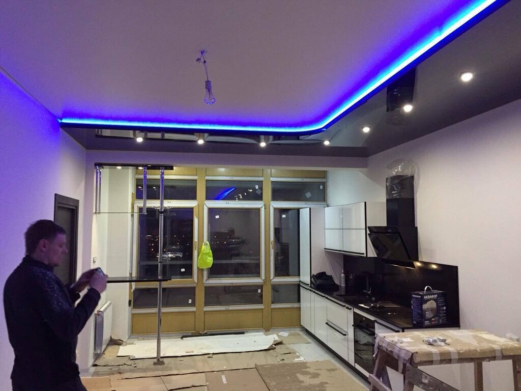 Multilevel drywall ceilings with lighting