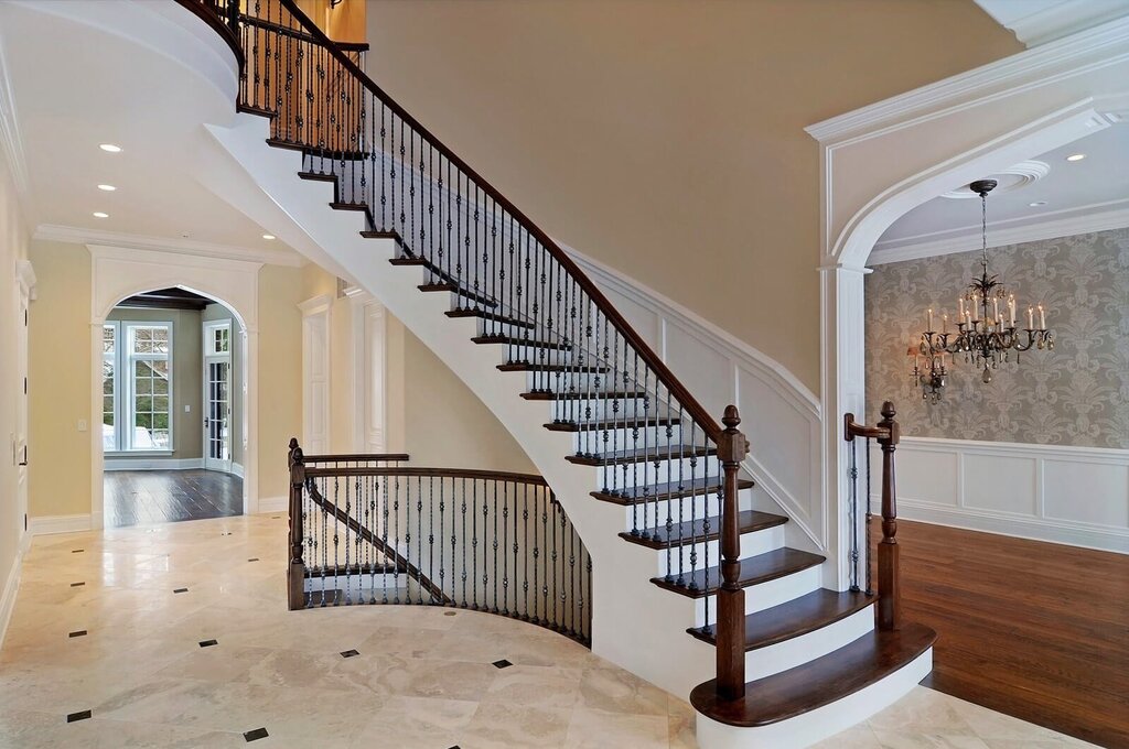 Monolithic staircase in a private house