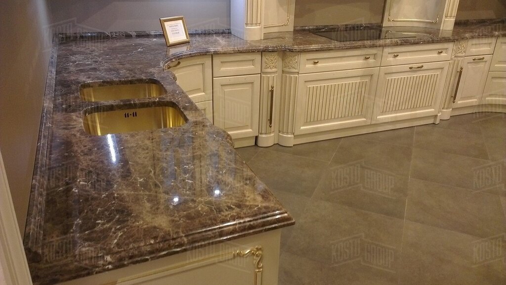 Marble Bergamo countertop cedar