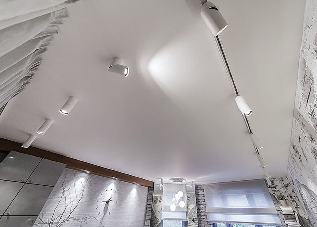 Surface-mounted ceiling spotlights