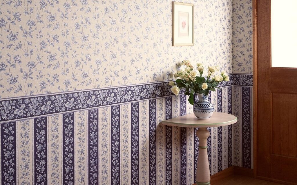 Wallpapering walls