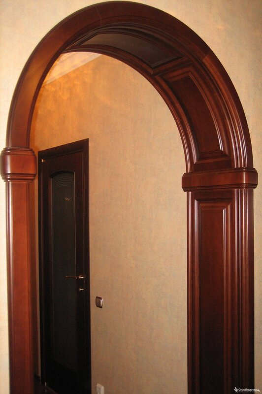 Architraves for an interior arch