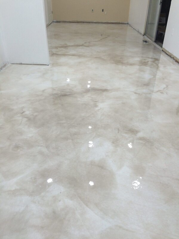 Self-leveling floor in the apartment under marble