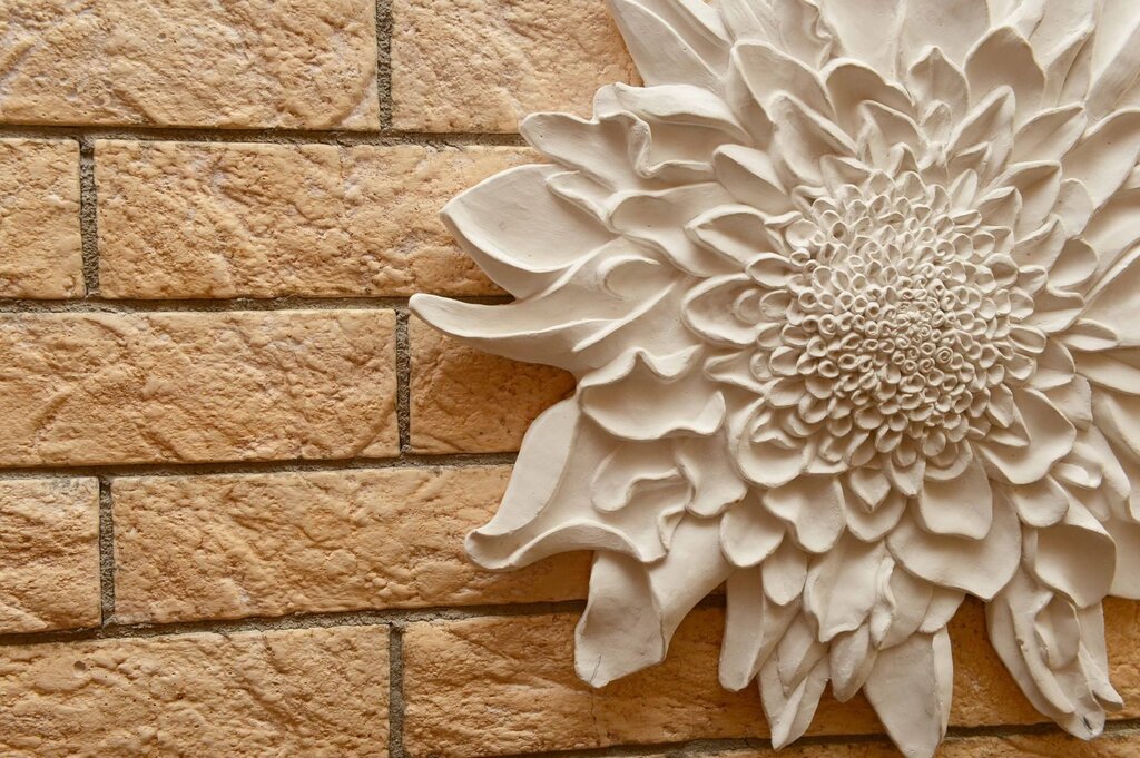 Wall decor made of plaster