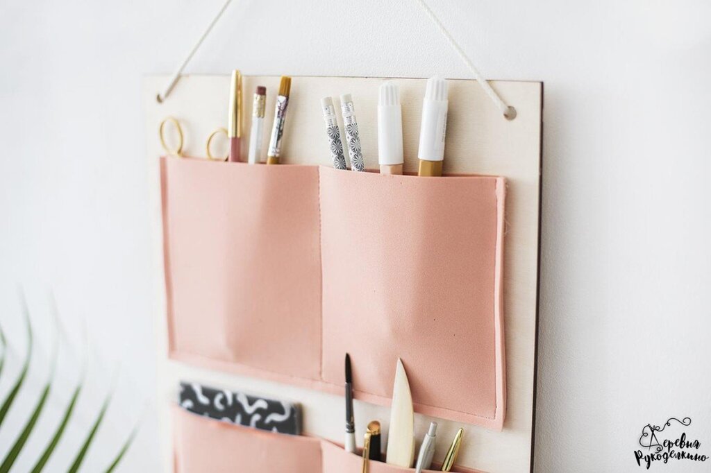 Wall organizer for stationery