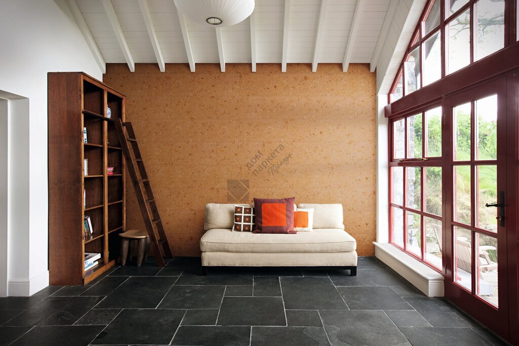 Wall cork covering in the interior