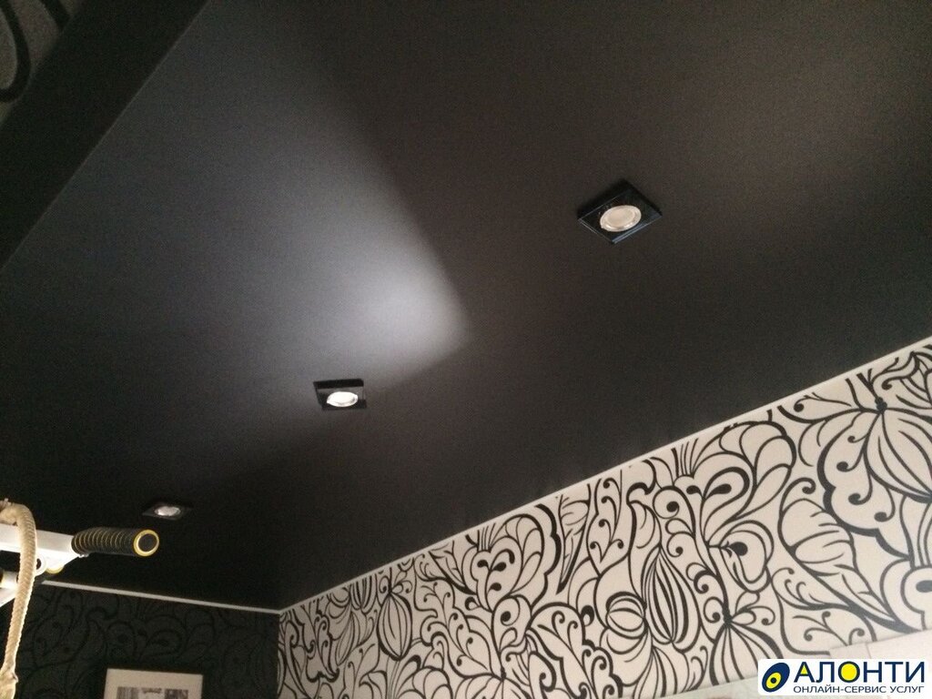 Stretch ceilings with black inserts