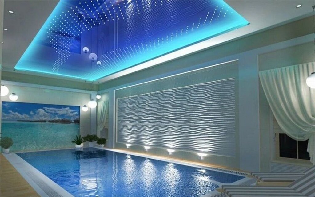 Stretch ceiling in the swimming pool