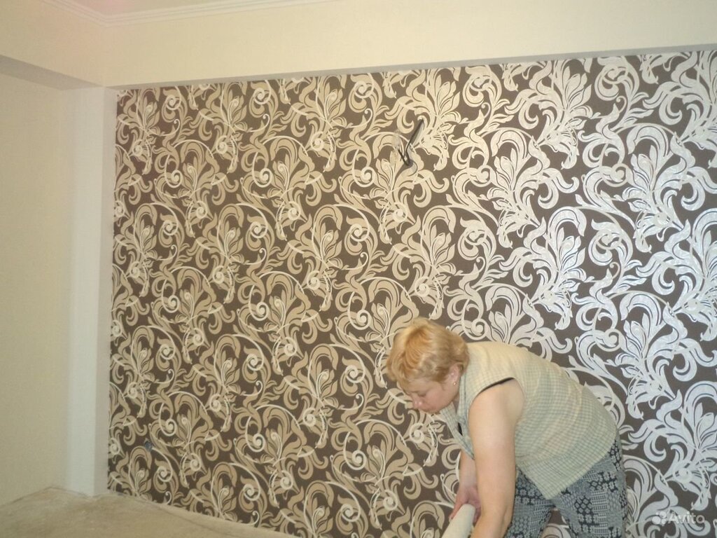 Unusual wallpapering