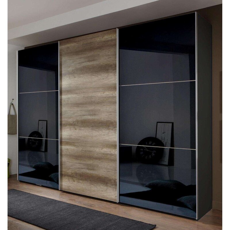 Unusual sliding-door wardrobes