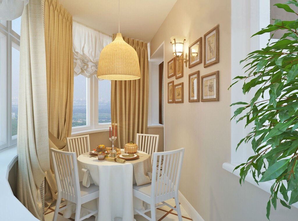 Dining area on the balcony