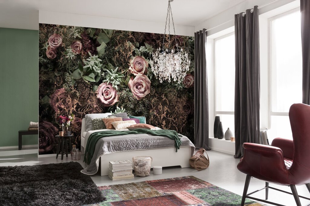 Wallpaper with large flowers for walls