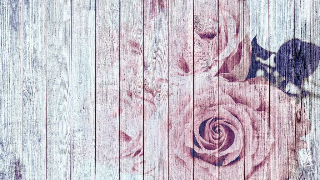 Wood-effect wallpaper