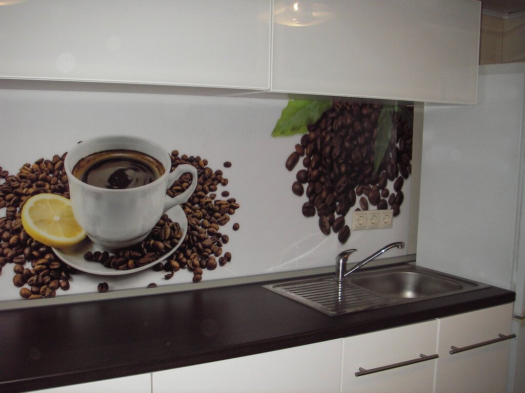 Wallpaper with coffee cups for the kitchen