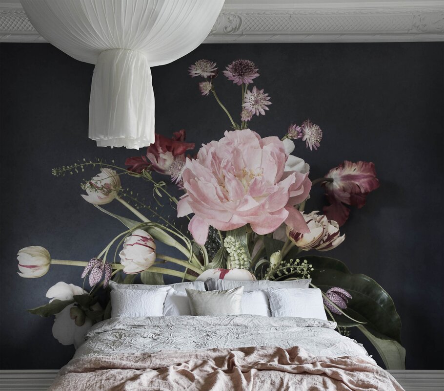 Wallpaper with peonies in the interior