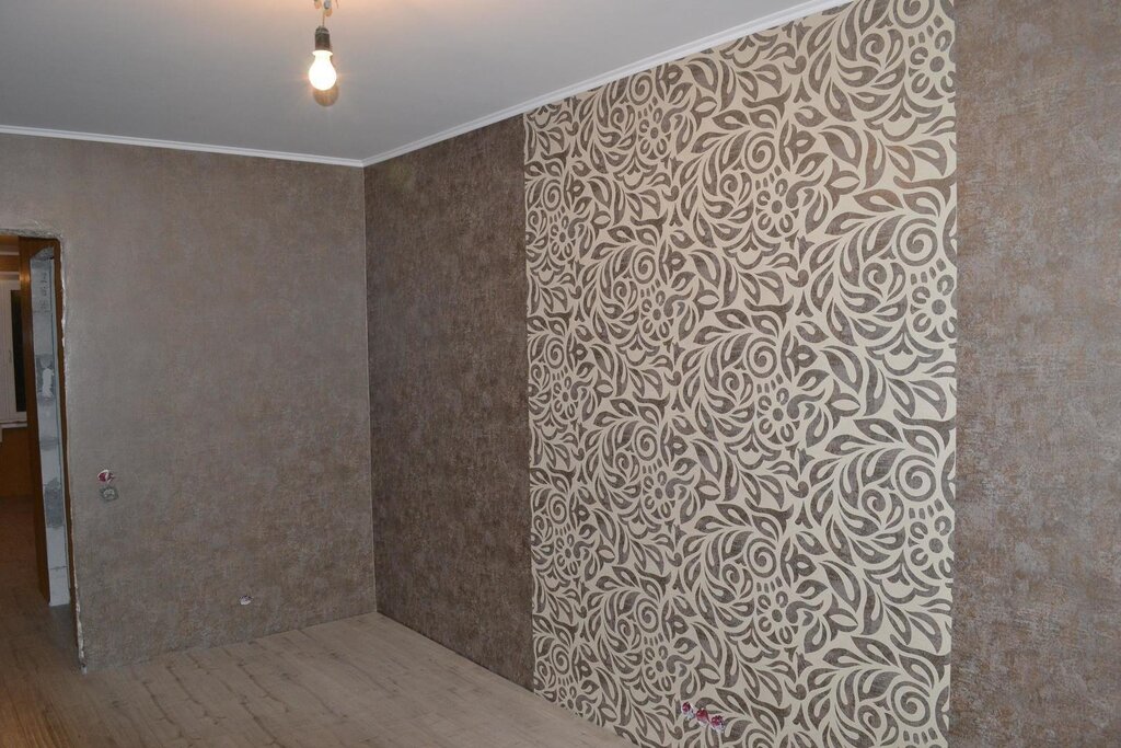 Wallpaper that hides wall imperfections