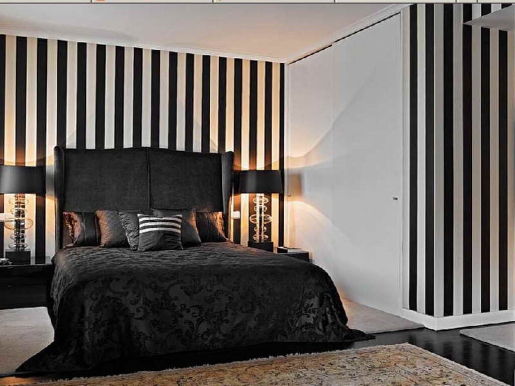 Wallpaper in black and white stripes