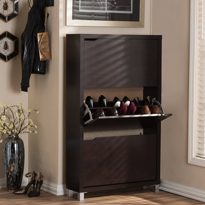 Shoe cabinet for the hallway