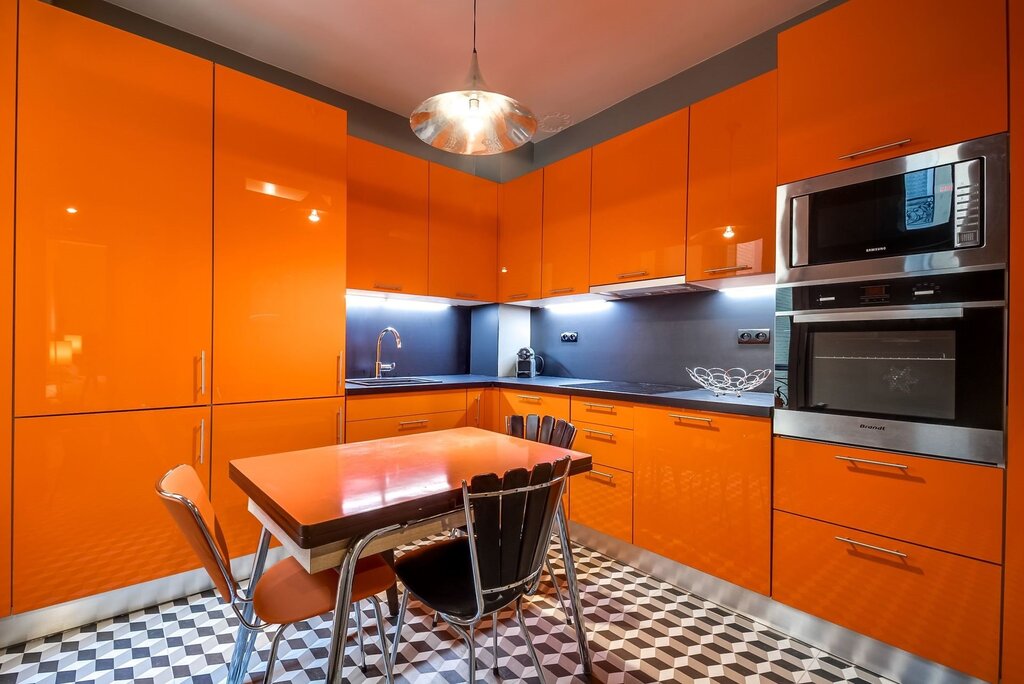 Orange walls in the kitchen