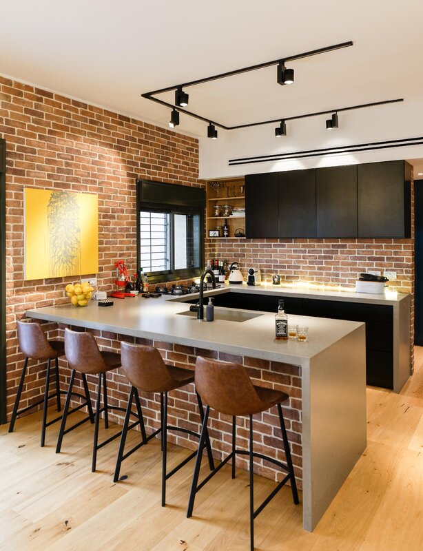 Lighting in a loft-style kitchen