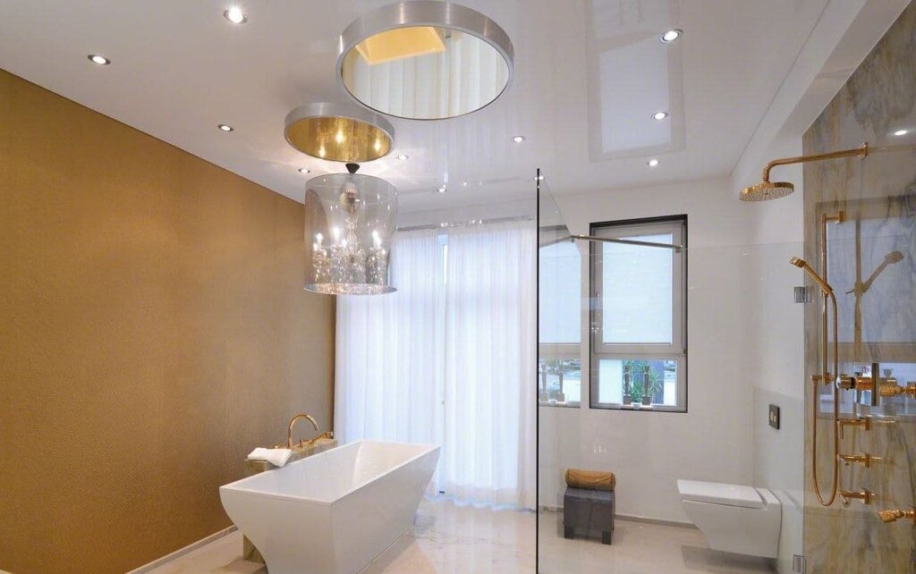 Lighting in a bathroom with a stretch ceiling