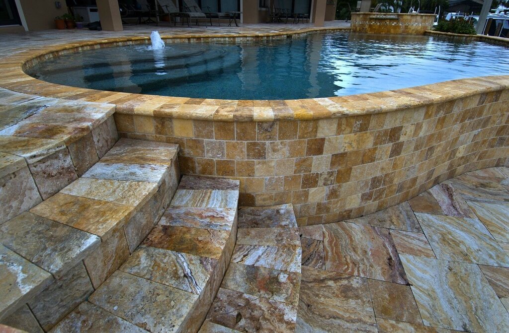 Pool finishing with stone