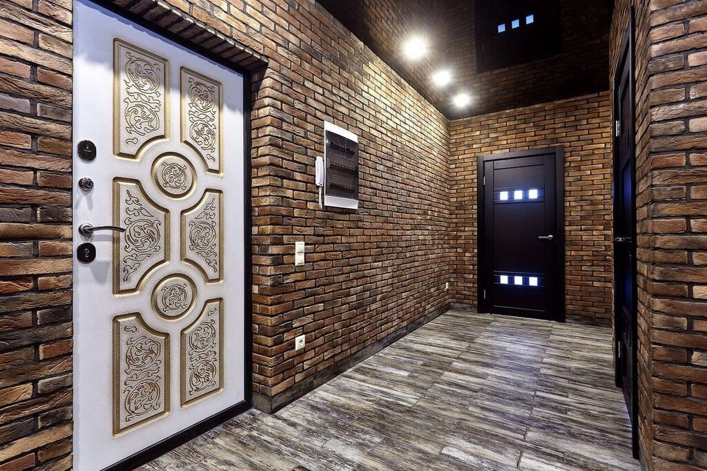 Decorating the corridor with decorative bricks