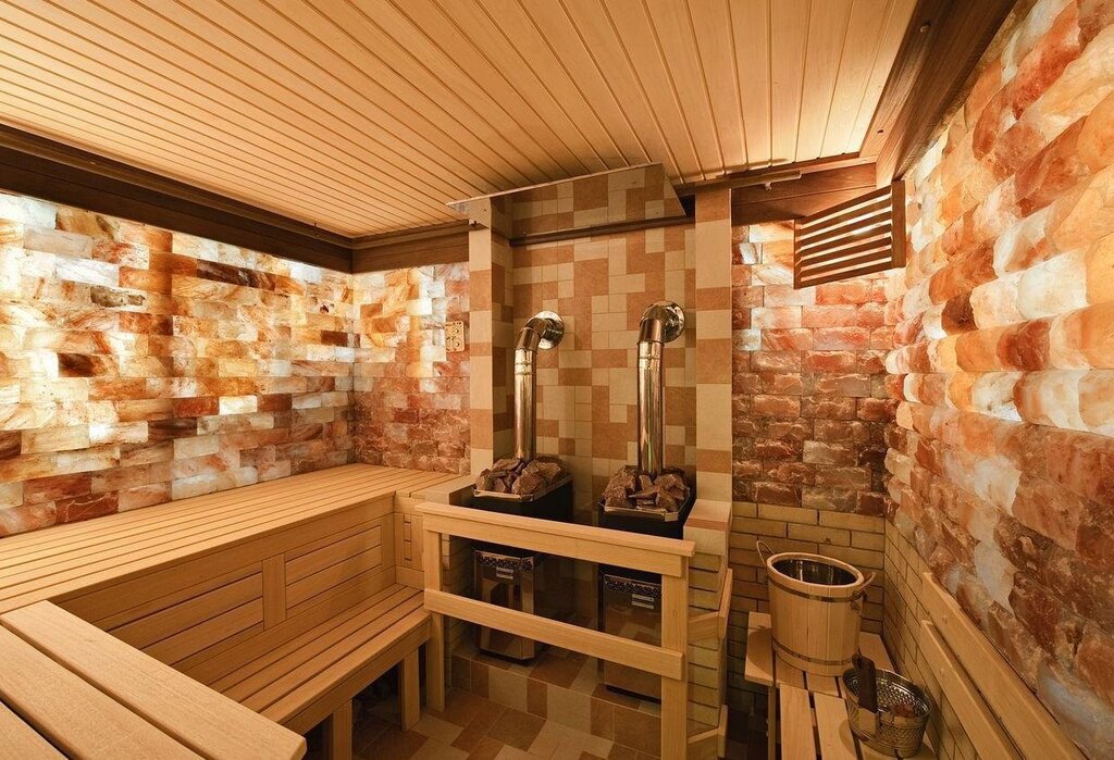 Wall finishing in a sauna