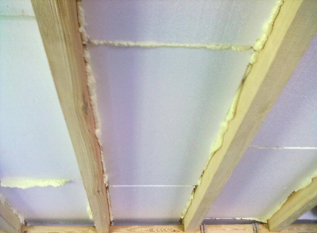 Polystyrene foam insulation for the ceiling