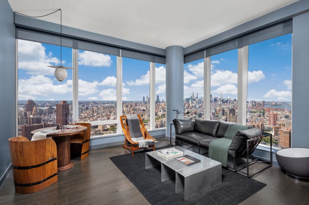 Penthouse with panoramic windows