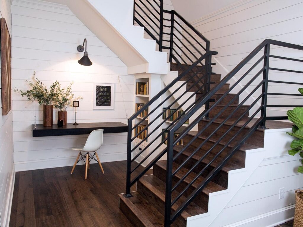 Loft-style staircase railings