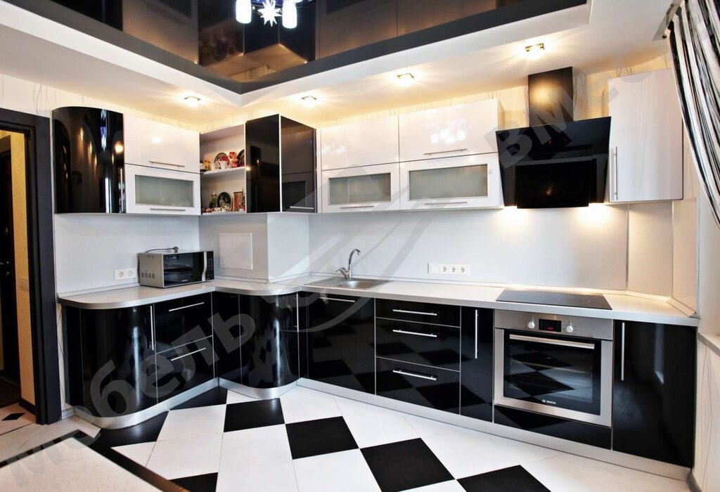 Kitchen layout with a ventilation protrusion 38 фото