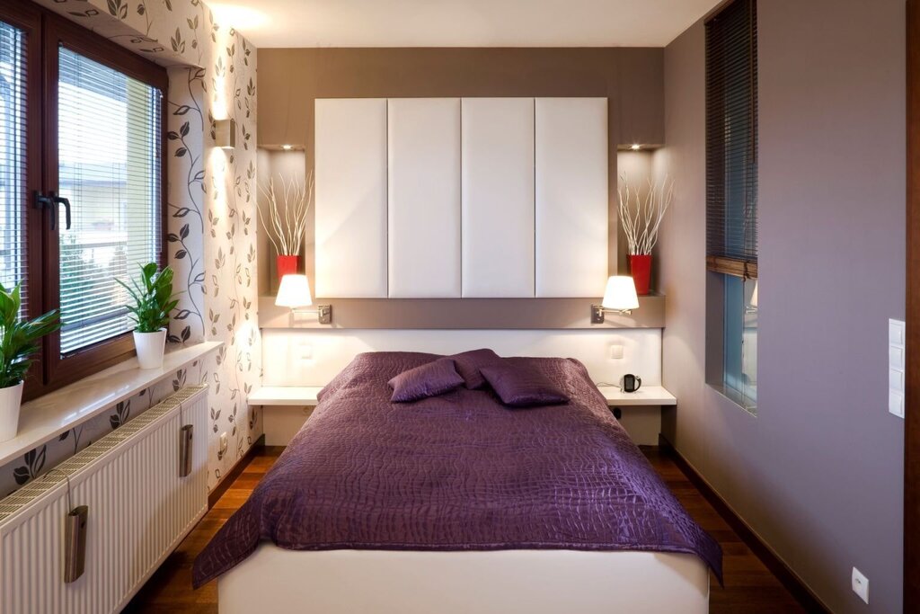 Layout of a narrow bedroom