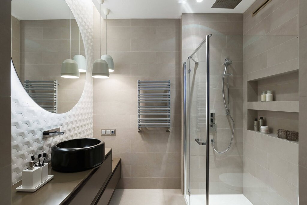 Bathroom layout with a shower cabin