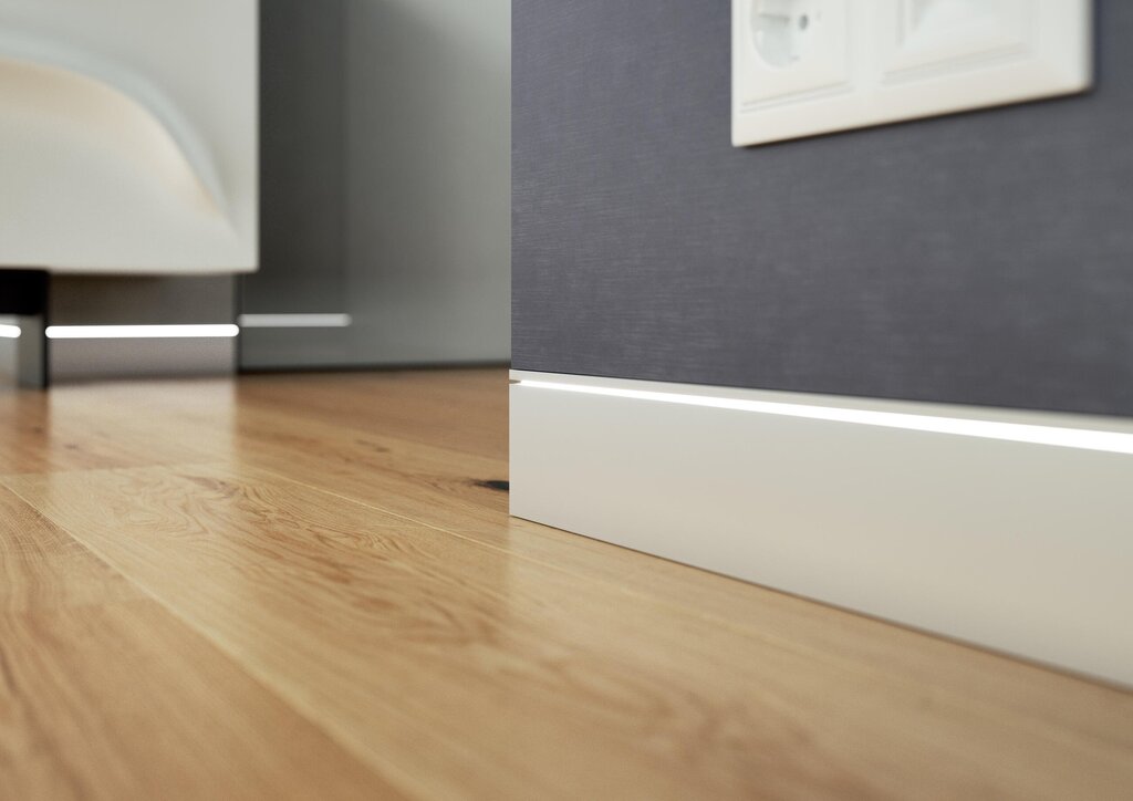 Quartz vinyl baseboard