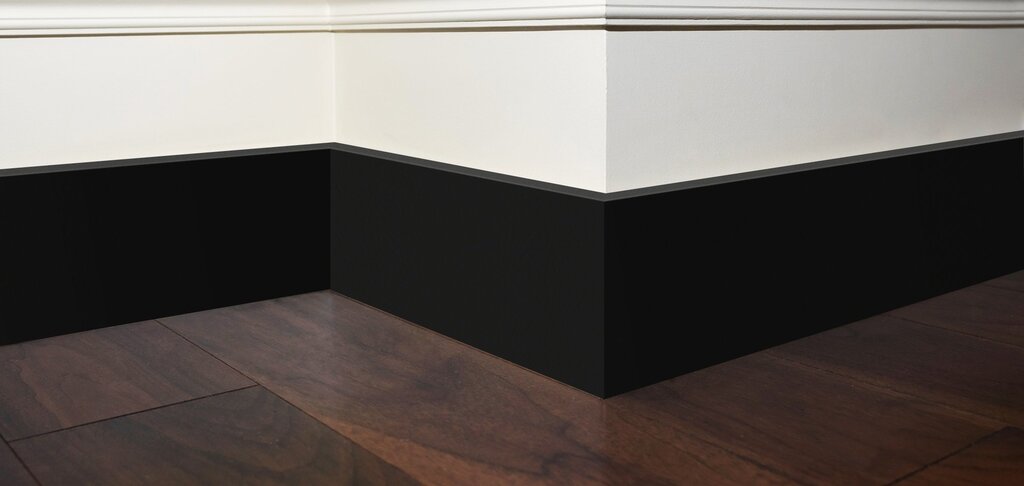 Black floor plinth