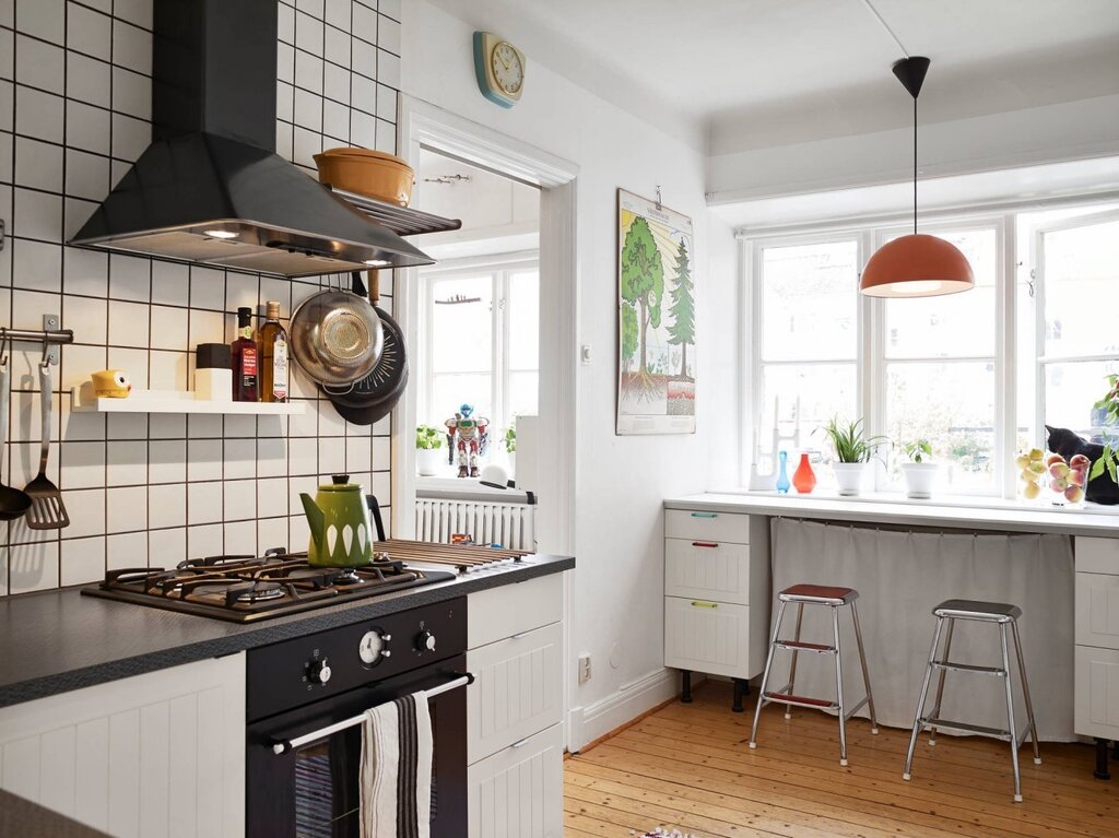 Windowsill countertop in the kitchen