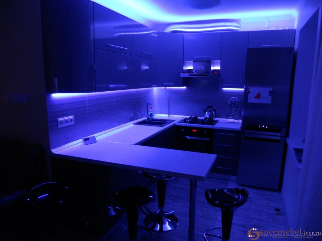 Bar counter lighting in the kitchen