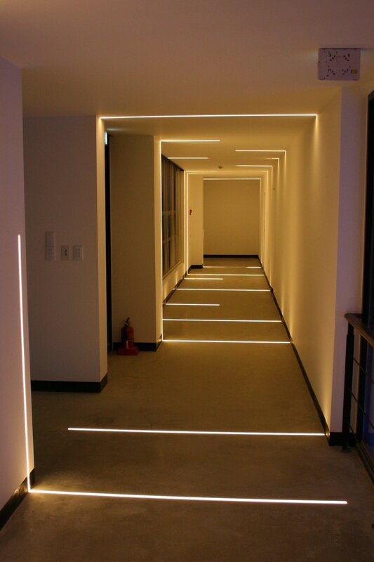 Floor lighting in the corridor 30 фото