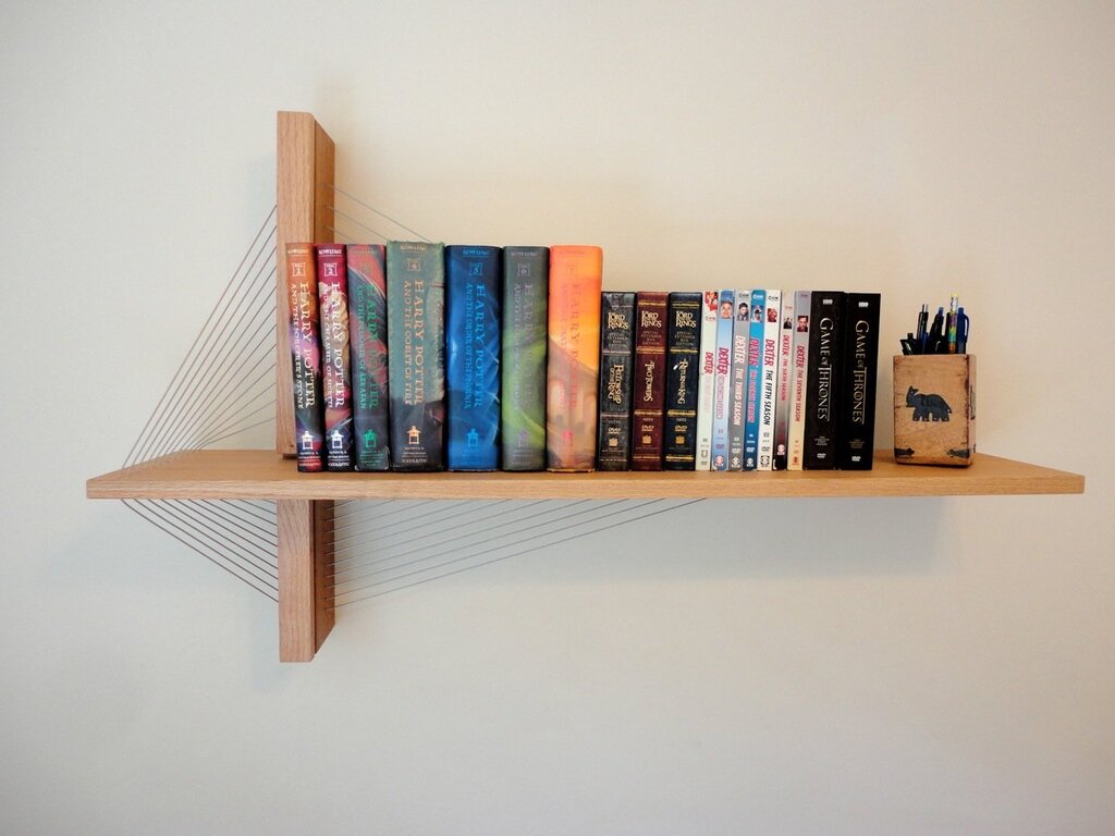 Hanging bookshelves